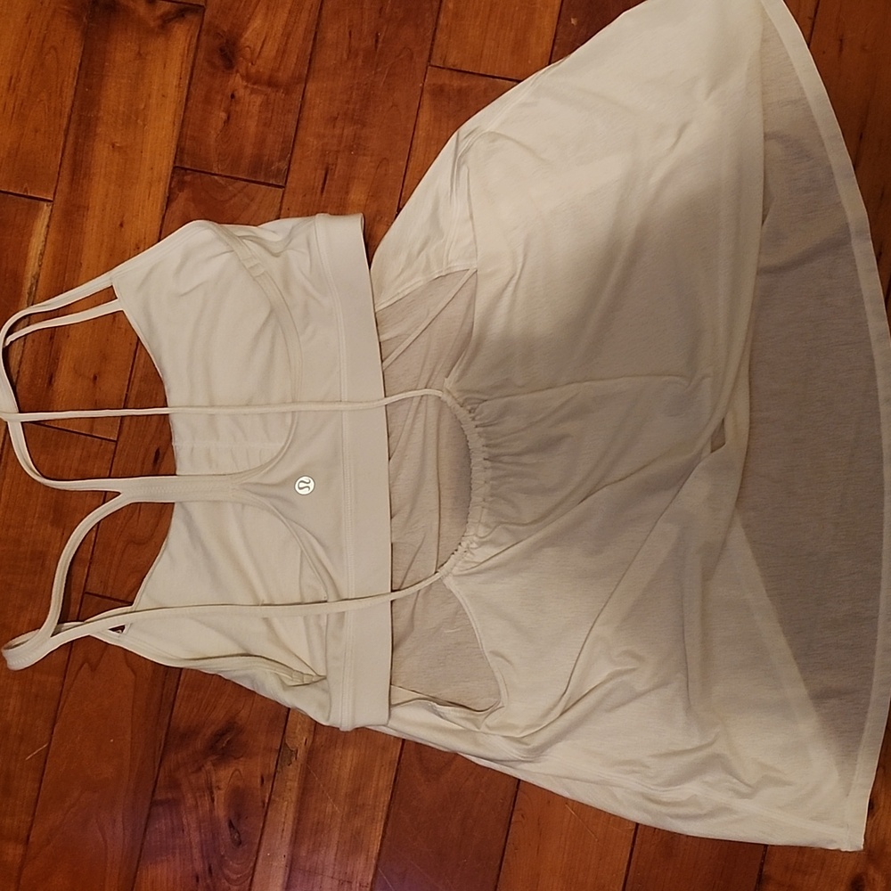 Lululemon tank with built in bra